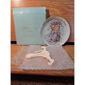 Vintage " NOS " 1981 Cherished Moments Avon Mothers Day Plate With Easel 5"